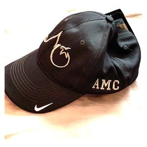 Brand new Nike gold hat, never worn!